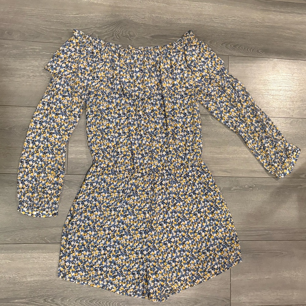 5/$25 Michael Michael Kors Long Sleeve Floral Romper M